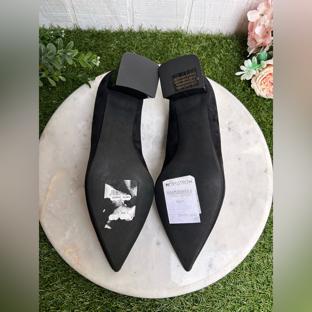 AGL women
Tracy Block Heel Pump black suede
$395 size 37.5 New - Picture 16 of 16